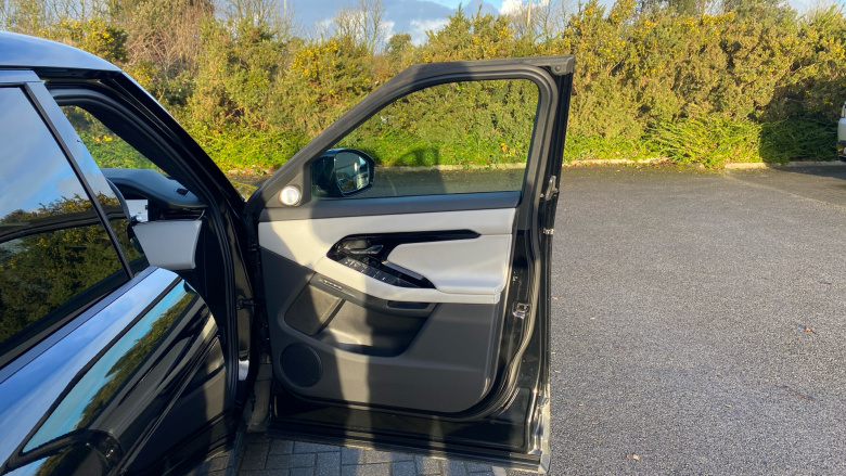 Land Rover Range Rover Evoque 2.0 D200 Autobiography 5dr Auto [Revised] Diesel Hatchback